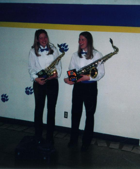 Our two best sax players... and they graduated!!WAAAHHH! Now I'm lead...