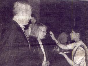 Aarti being performed on John Manley, former Dy. Premier, Canada, and wife during a visit to Bombay, India